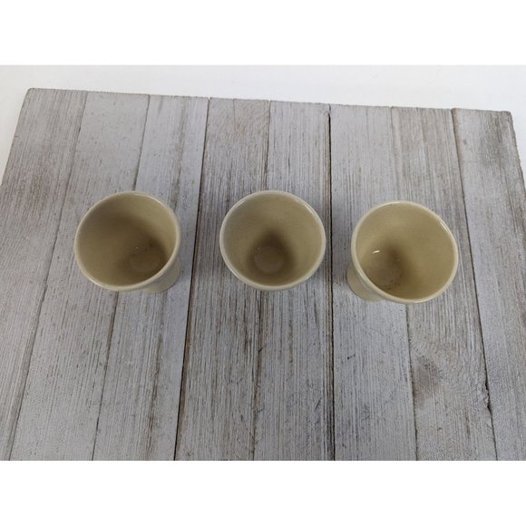 Vintage Set of 3 Large Ceramic Egg Cups Cream Beige Leaves - Picture 2 of 7